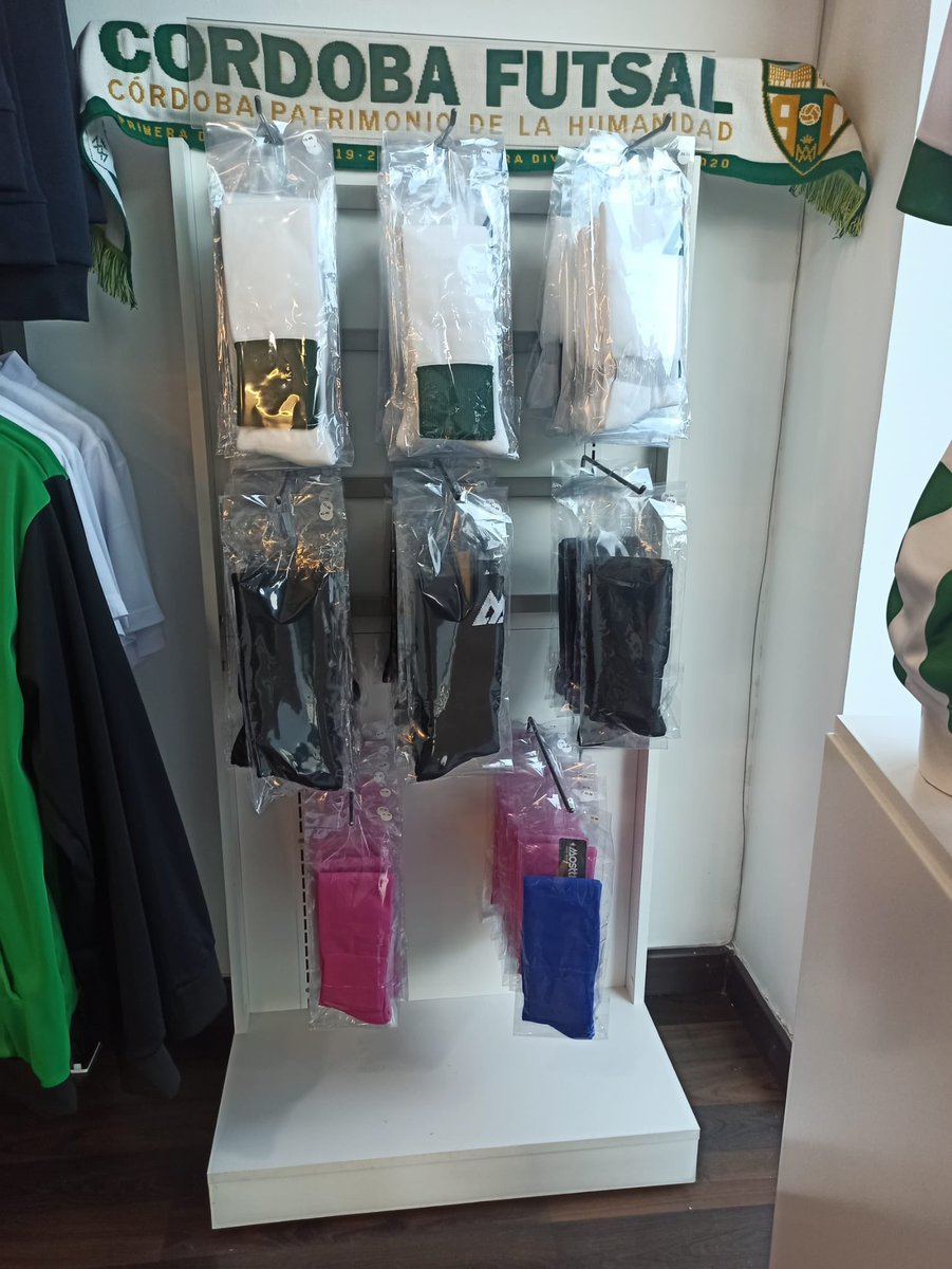 [NOVEDAD] ¡Ya puedes solicitar tu pedido si no puedes acudir a nuestra Sede Social! ¡Te lo enviamos para que presumas de colores! 
☎️ Contacta con el 611 146 250 
➡️ Llamada o vía whatsapp. 
🏆 Hazte con los productos oficiales de una temporada para la historia. #LNFS