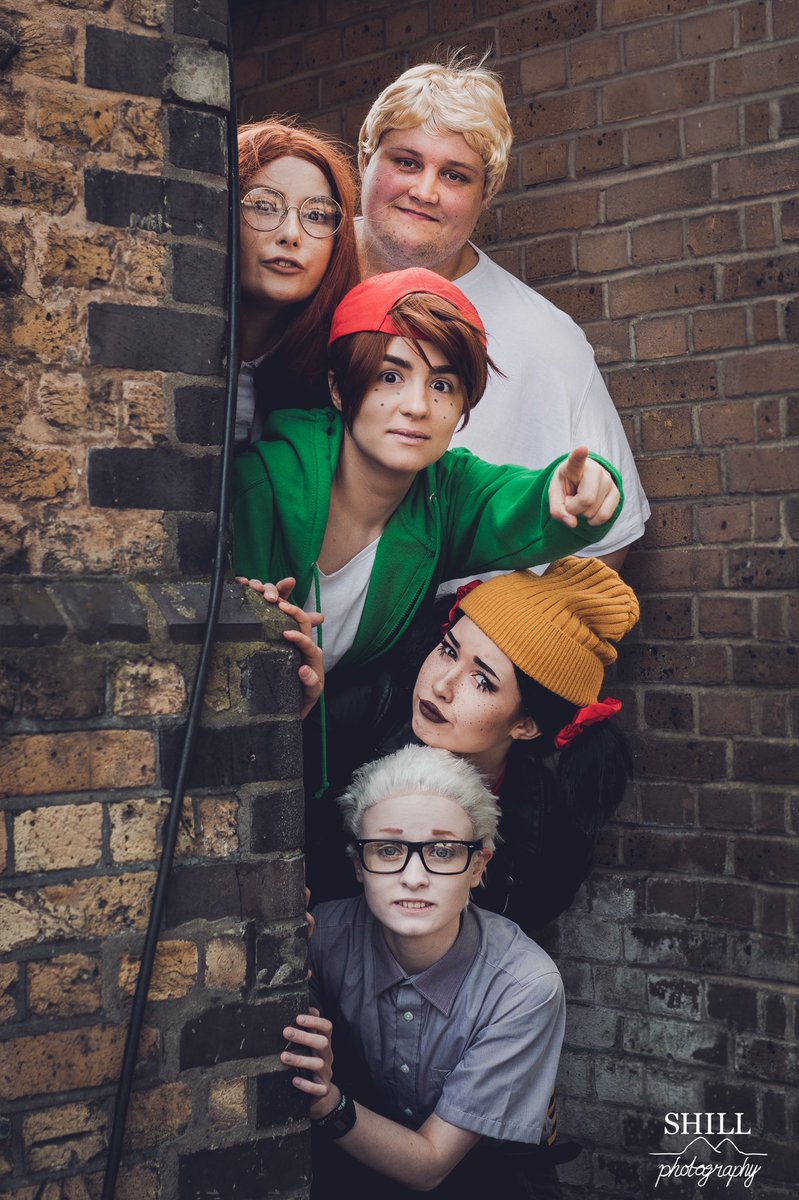 shillphotos's tweet photo. Thought I’d start off #MCMathome with a childhood throwback! This show was everything back in the day!
(Vince is missing because they pulled out last minute so don’t @ me)

#recess #recesscosplay #cosplay #disney https://t.co/OFiylBiqCo