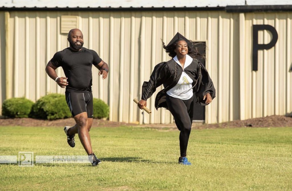 DaShaunfields22's tweet image. This time last year the whole world was touched by our pictures after going viral and is now a inspirational meme: Passing you the Baton now it’s in your hands to finish the race @AmoryHighSchool  @amoryhoops @AmoryAnd @espn  @usainbolt @USATrack #trackandfield #Graduation2019