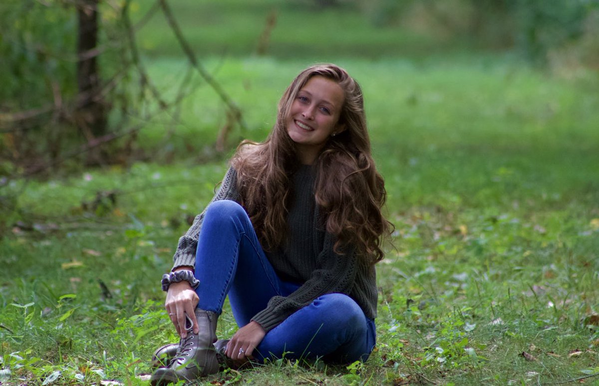 lancerband1's tweet photo. Senior Recognition:
Our senior today is Piper Wiest! Piper is a member of our flag line. ๐ฉ
Congratulations Piper! #band #bandfamily #marchingband #flagline #senior https://t.co/7eUabECTYH