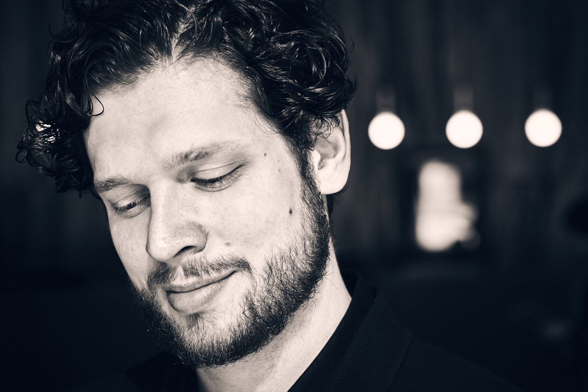 cphoperafest's tweet photo. NICOLAI ELSBERG ER ÅRETS OPERATALENT 2020/21! STORT TILLYKKE! 🌟 #nicolaielsberg #åretsoperatalent #cphoperafestival #kulturnyt #opera #dknyt
https://t.co/sx3bhoMtUN https://t.co/yHx9k3EtXS