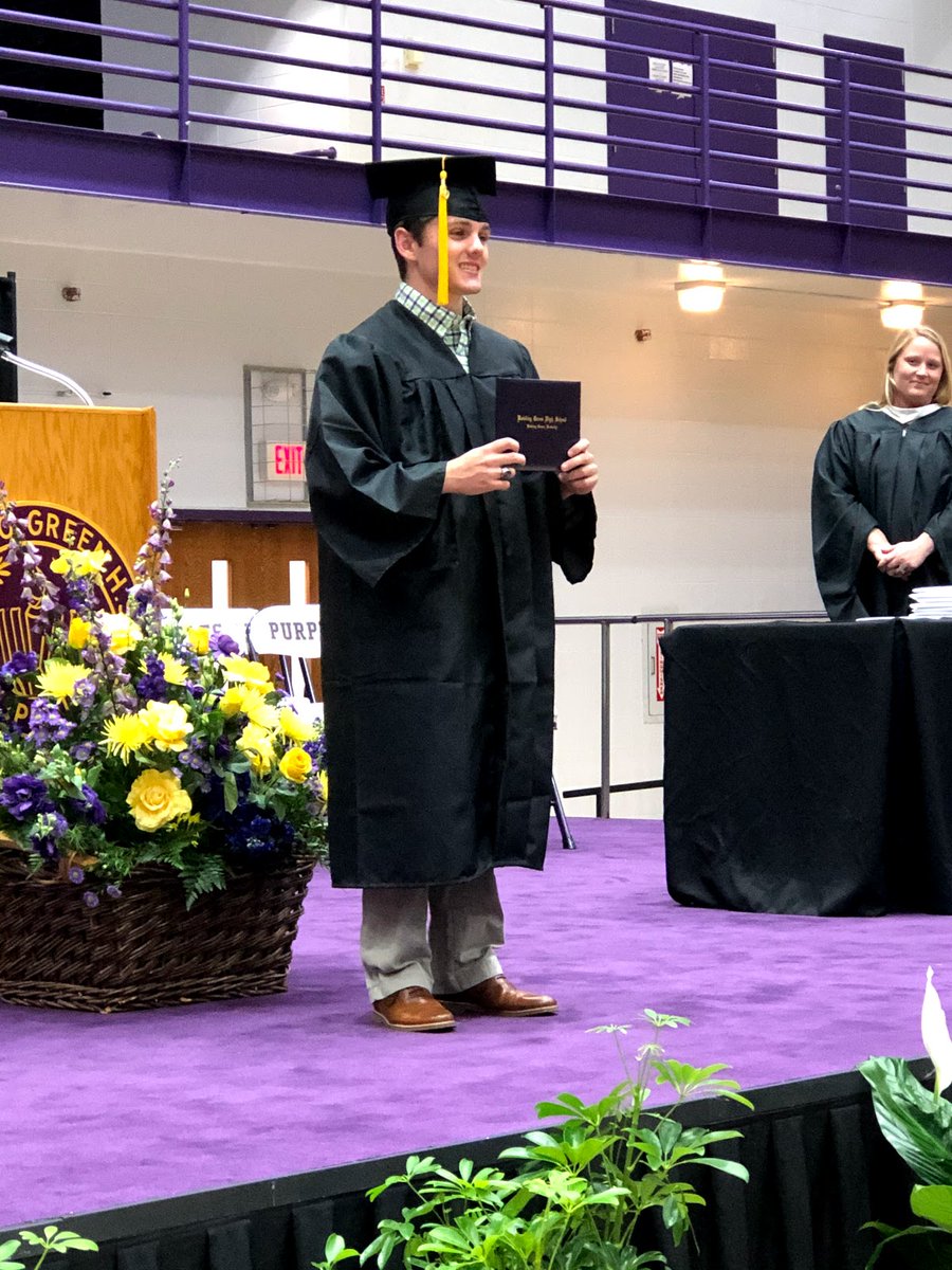 KoryTwyman's tweet photo. Congratulations @wctwyman on your graduation!  Proud of you and the amazing work you've done over the last 4 years!  We are grateful to @kmcgraw122, @BGISDgaryfields and all of @BGHSPurplesNews staff for making graduation special.  Great things ahead @UAHuntsville! https://t.co/Qvq5pNCDdt