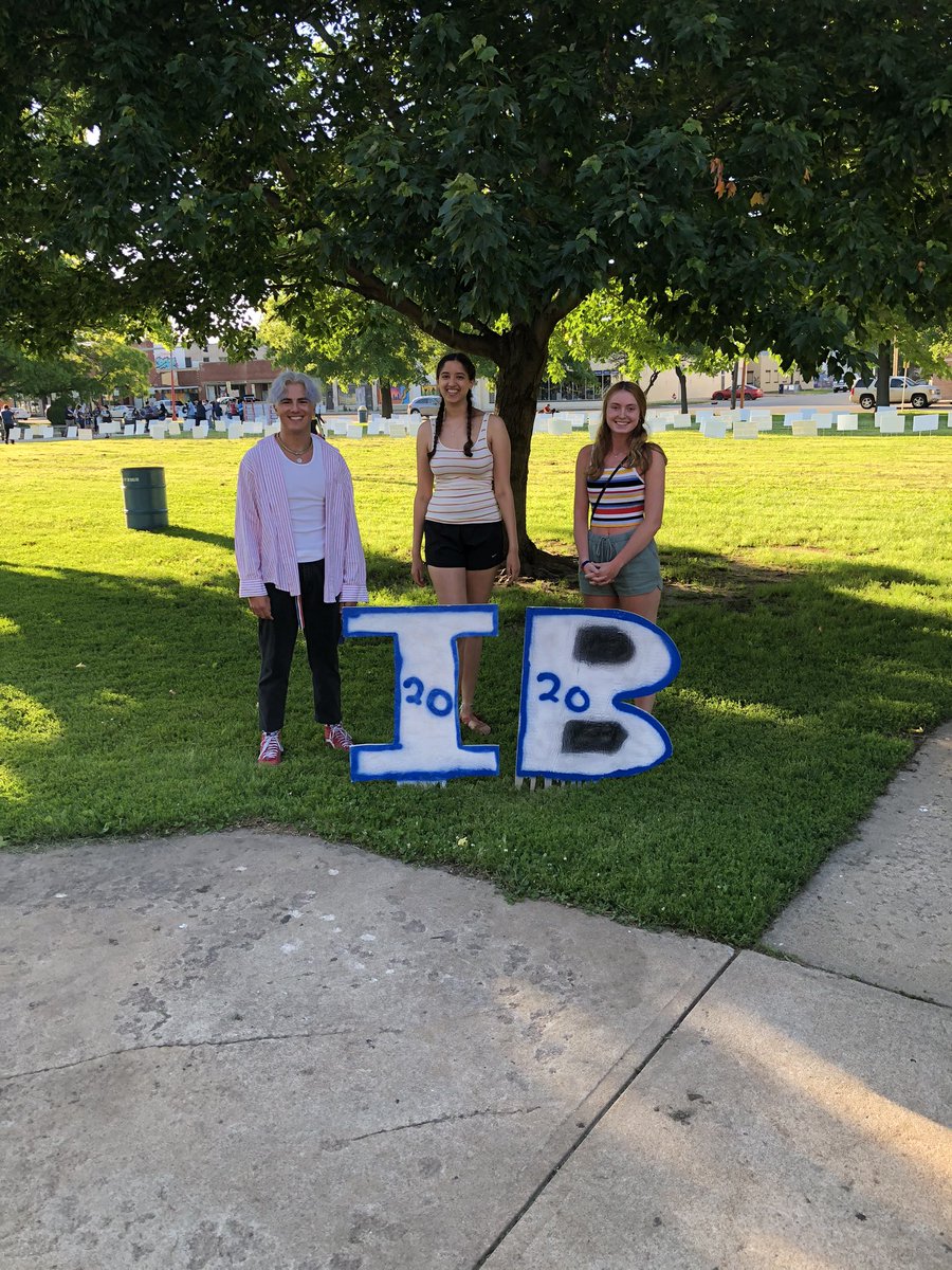 WichitaEastIB's tweet photo. Not our traditional IB senior recognition night, but we made it work. Great weather with amazing students. #FortheHLofit #WeIBtogether @MrsBlueAce @EastHighAces @WEHS2020 https://t.co/C8mOW1DM61