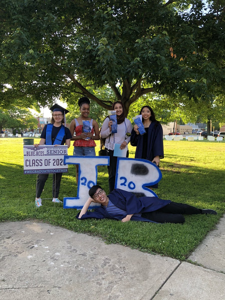 WichitaEastIB's tweet photo. Not our traditional IB senior recognition night, but we made it work. Great weather with amazing students. #FortheHLofit #WeIBtogether @MrsBlueAce @EastHighAces @WEHS2020 https://t.co/C8mOW1DM61