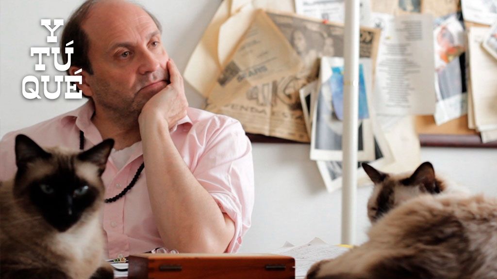 Así conocimos a <a href="/ManuelTeil/">Manuel Teil</a> en su estudio, con sus gatos, rodeado de guiones y películas, hablando de sus pasiones. 
Director de Casting de Amores Perros, Y Tu Mamá También, Babel, y más. 
Miembro de la Academia de Ciencias y Artes Cinematográficas.
buff.ly/2zKWhlv