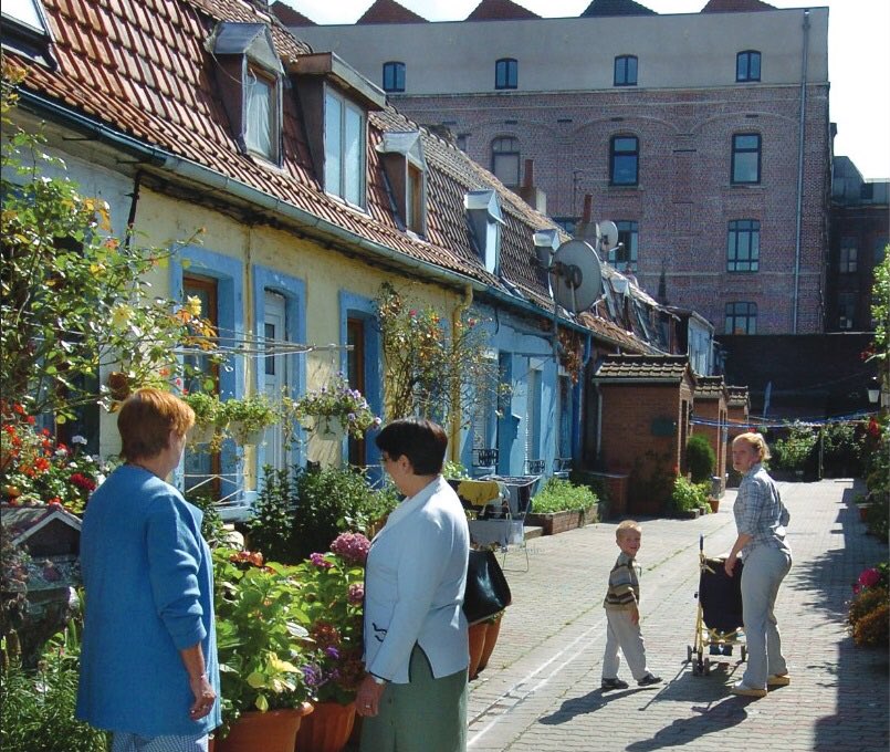 #COVID19 aggrave la situation des ménages les plus précaires. Pour les soutenir et éviter les impayés de loyer, @MEL_Lille a délivré 1200 aides financières depuis début mars à travers son fonds de #solidarité #logement. Une enveloppe de 7M€ / an !