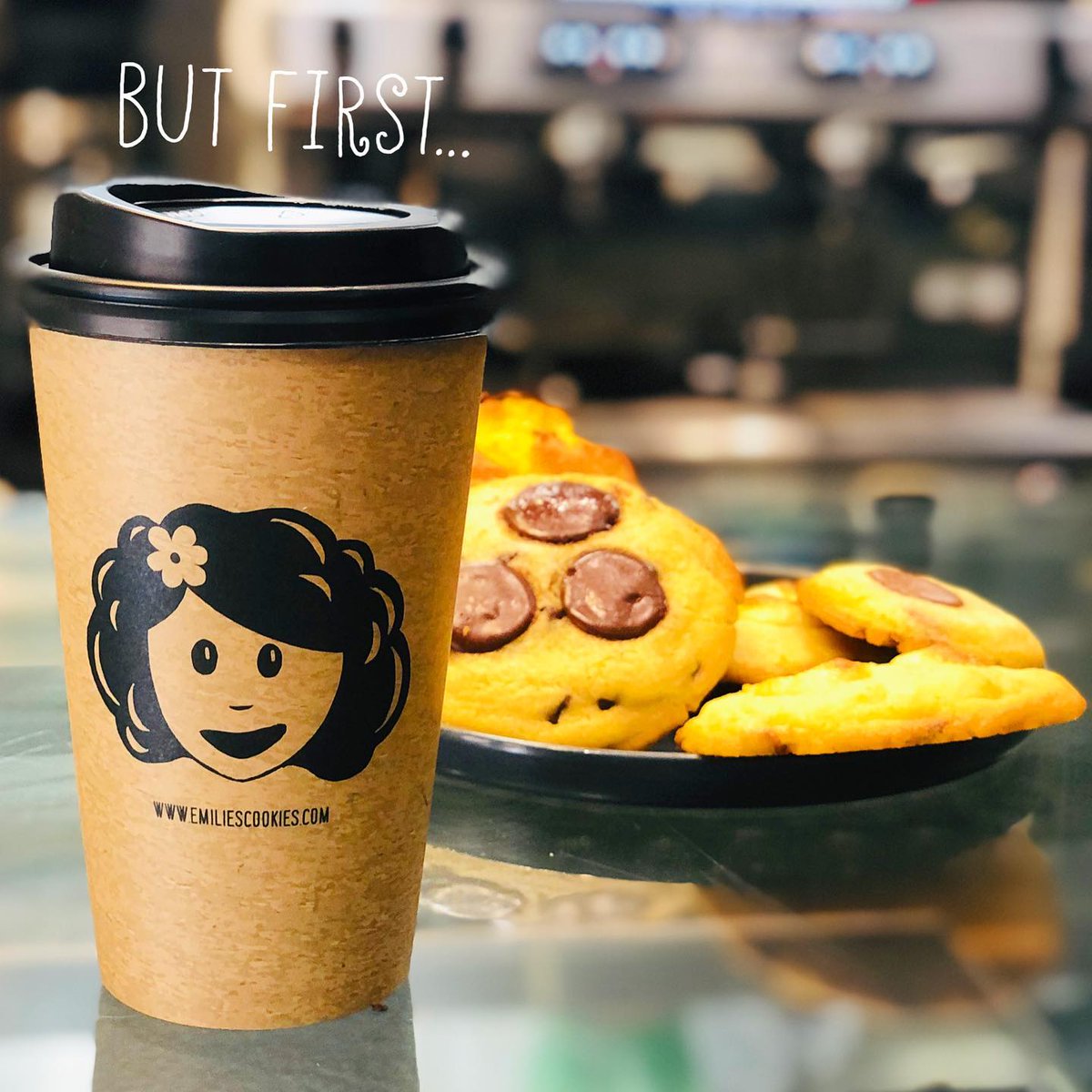 Zoom gourmand sur l’initiative solidaire d’une de nos clientes : <a href="/emiliescookies/">Emilie and the Cool Kids</a> qui confectionne bénévolement 
de quoi réconforter et remercier chaque jour les soignants des établissements hospitaliers du 06, le tout avec un sourire jusqu’aux oreilles ! 
emilieandthecoolshop.fr