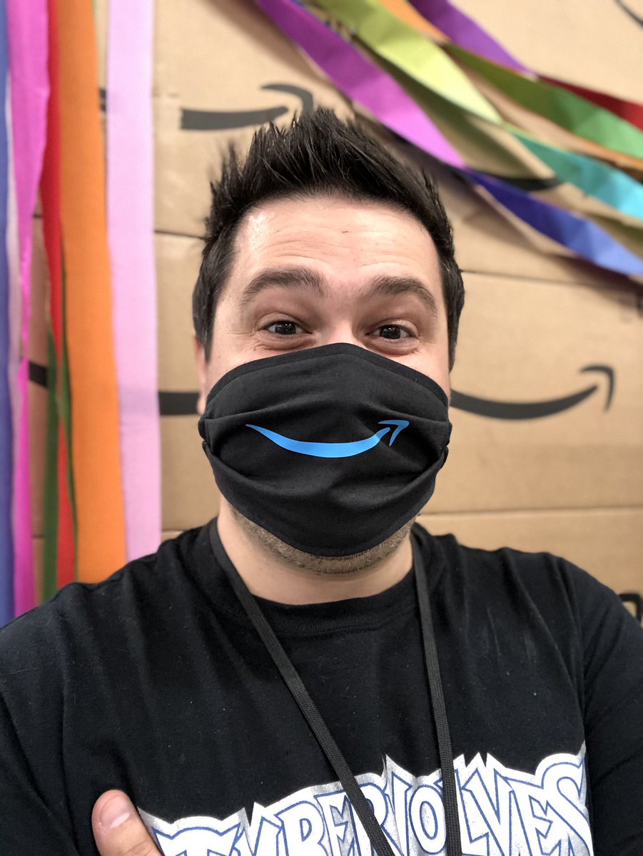 Tonywallin10's tweet photo. Another happy day at Amazon Msp1! #Amazon #amazonfc #minnesota @AmznFulfillment @davehclark @amazon https://t.co/DRVcGfbqY7
