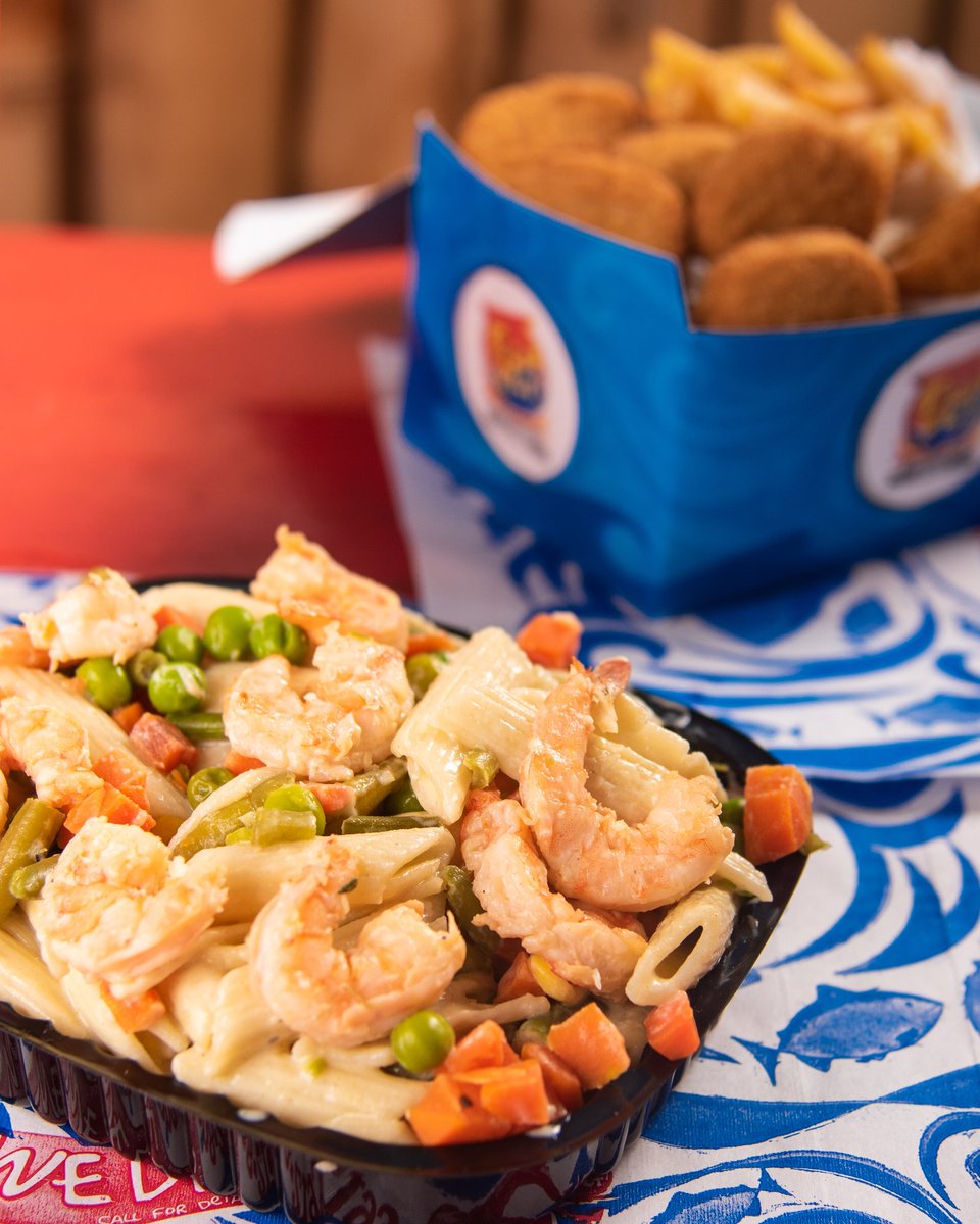 fishpotjm's tweet photo. Can’t decide between the #FishNuggets or the #ShrimpPasta? Well get both!
#SeafoodYourWay https://t.co/ykGm3FXXIa