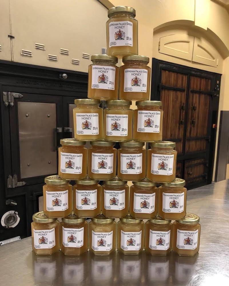 RoyalFamily's tweet photo. During the season, the bees produce enough honey for the Palace to be self-sufficient, with over 200 jars produced last year. 🍯 https://t.co/qfEXZGy8Om