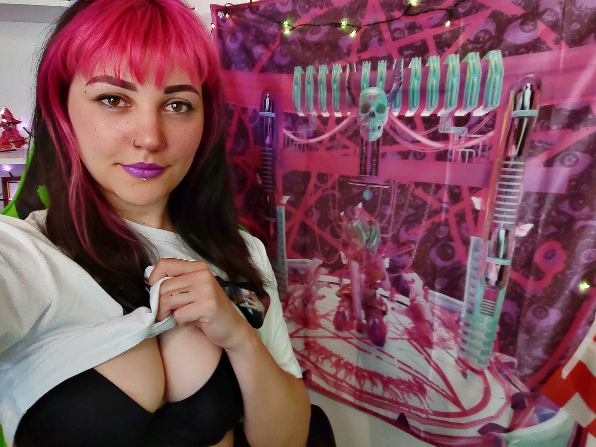 evokeabroad's tweet photo. @GetLostPerv My new banner from GLP arrived last week and I somehow still haven't shared a picture of it. Check it out on their actual website for a much clearer view! (Boobs not included). ๐ฏ๐ #getlostperv https://t.co/Hb2t61Uoam
