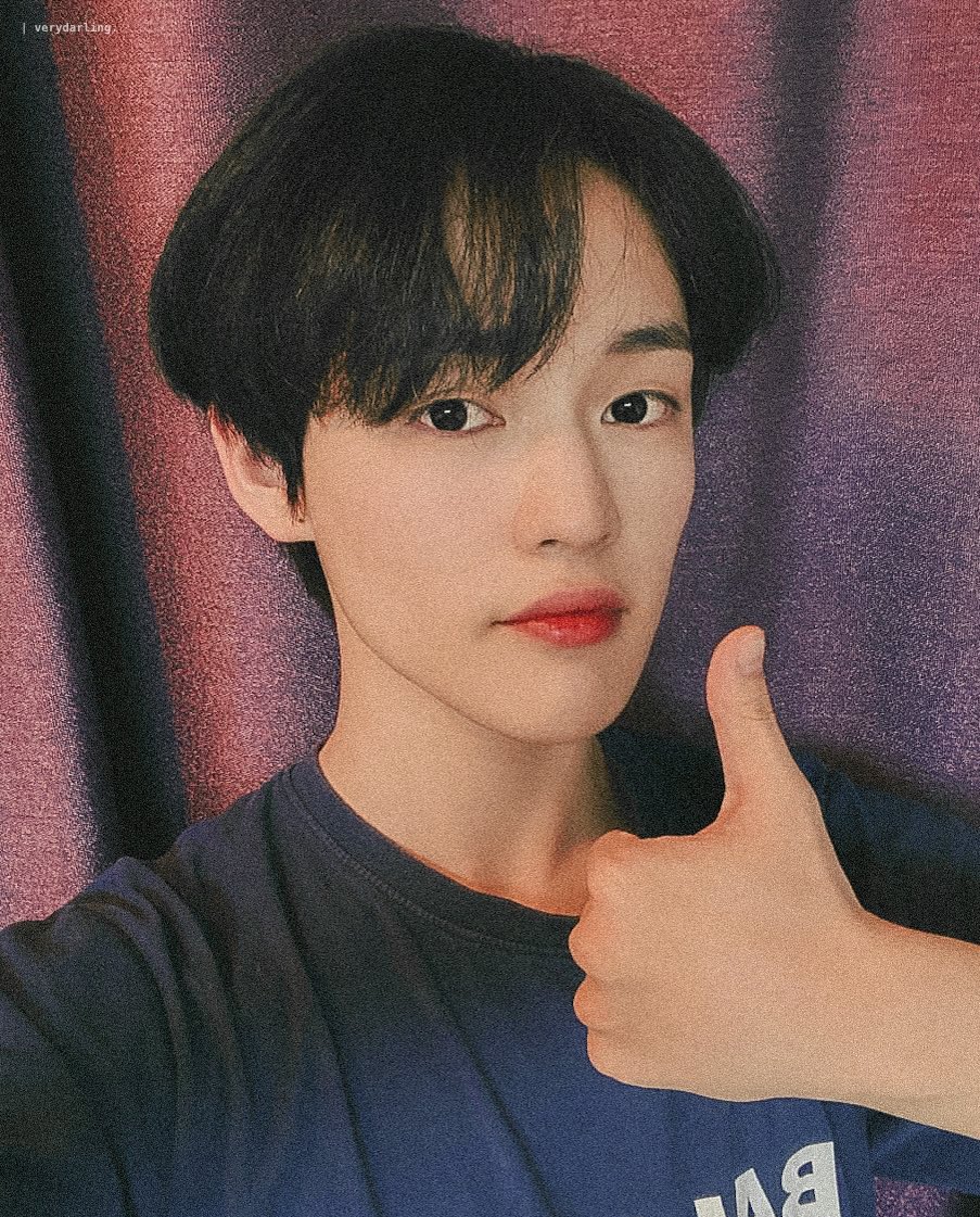 verydarlinglele's tweet photo. 𝘺𝘰𝘶 𝘢𝘳𝘦 𝘢𝘭𝘳𝘦𝘢𝘥𝘺 𝘱𝘳𝘦𝘵𝘵𝘺 𝘸𝘪𝘵𝘩𝘰𝘶𝘵 𝘢𝘯𝘺 𝘧𝘪𝘭𝘵𝘦𝘳𝘴.
.
/200520/
.
#CHENLE #NCTDREAM #천러 #CHELCA
@NCTsmtown_DREAM https://t.co/cx0xQhAsRz