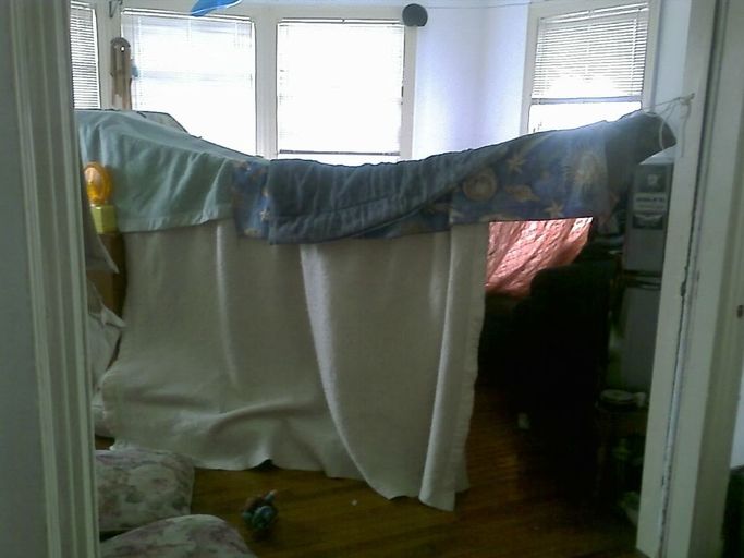 breexann2012's tweet photo. #snuggle. we love making forts at home. Snuggle Bear Den is keeping me cozy at home...check out the activities and join the community so you can #SnuggleAtHome, too! #ad
https://t.co/VoFEZAkH70 https://t.co/pGbrtbhboc