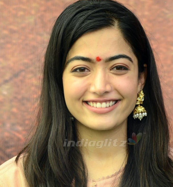 my goddess rashmikha  @iamRashmika The past is your lesson The present is your gift The future is your motivation The come back is always stronger than the setback Lots of love for u    love's u worship u, your sincere fan  @iamRashmika  #RashmikaMandanna