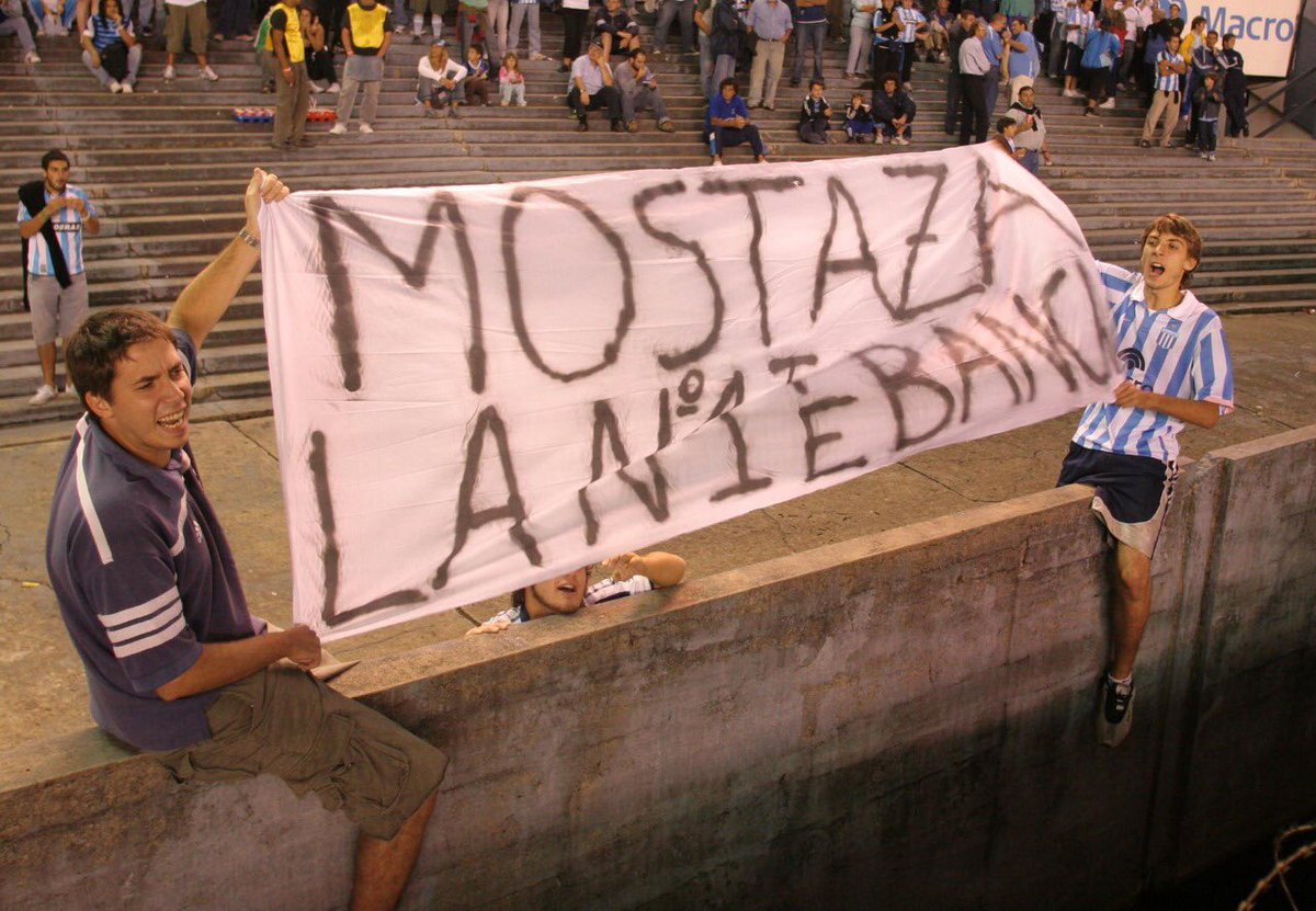 RacingClub's tweet photo. Más banderas. Más mensajes. Más cariño 💙

#MostazaDay
#FelizCumpleMostaza https://t.co/1L60X9GWlx