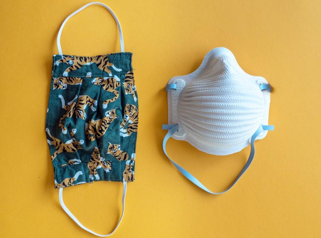MayoClinic's tweet photo. How much protection do face masks offer? Can face masks help prevent the spread of #COVID19? For the answers: https://t.co/lO24vI9wyF https://t.co/AGkvPXvlkm