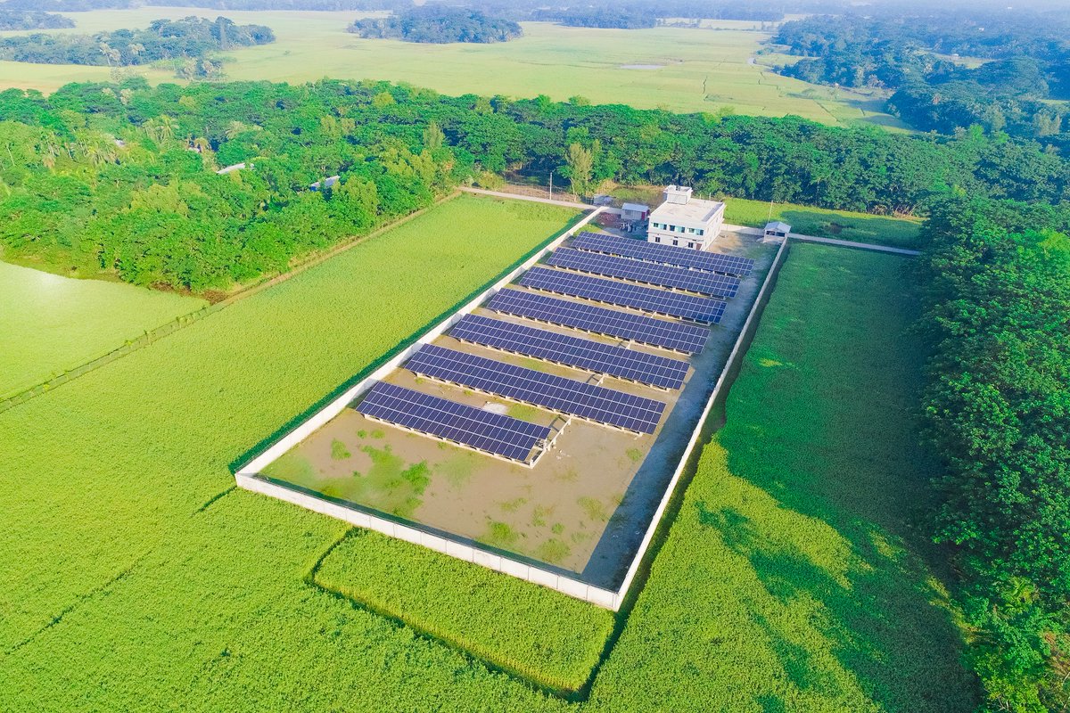 🏆Together with the #AREAwards2020 Jury, we are delighted to announce the #winners of this year's edition @IDCOLBangladesh, <a href="/wecaresolar/">We Care Solar</a> <a href="/mlindaorg/">Mlinda</a>, <a href="/EDFInetwork/">European DFIs</a>, Anka Madagascar &amp; <a href="/EarthSparkIntl/">EarthSpark Intl</a>! A big thank you to all the 77 #energyaccess participants👉bit.ly/37zVJLM