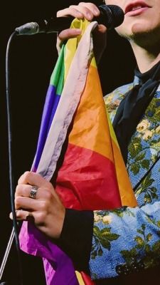 ohnoyas's tweet photo. When you wake up everyday you get a chance to think what you wanna do with your day and what you wanna put into the world that day and who you wanna be. Be a lover, choose love, give love, love everyone, always. Be the best person you can. 

-𝓗 https://t.co/UsdCuaVpCw