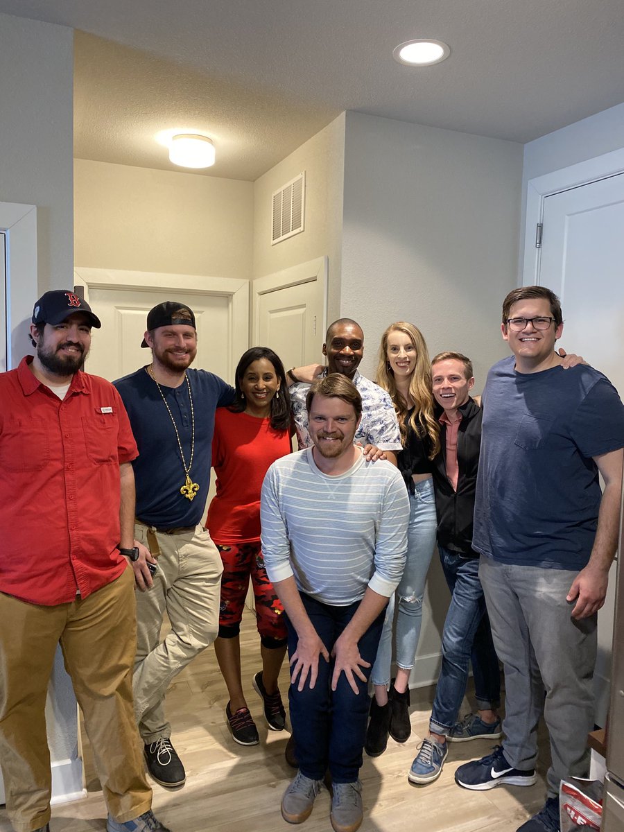 JasonMikellTV's tweet photo. #LastNormalPhotos with a few of these peeps before the #pandemic. What are yours? #DaybreakATX #KVUE โฆ@KVUEโฉ https://t.co/oCdhg2YL3G