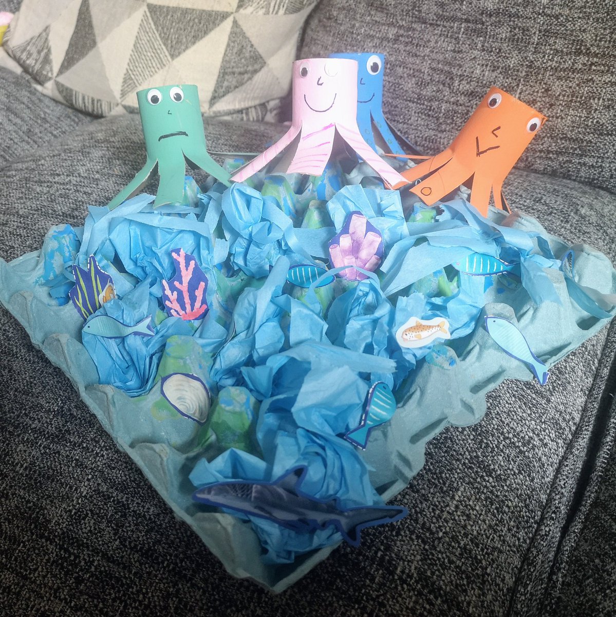 EmmaLRHoward's tweet photo. Seren (4) and her daddy @R_howard2012 made the egg box sea from @CBeebiesHQ Art magazine issue 153, and added some awesome toilet roll octopuses!! @cogannursery π¨π #cbeebiesmag #cbeebiesart https://t.co/U2F0MEvyAT