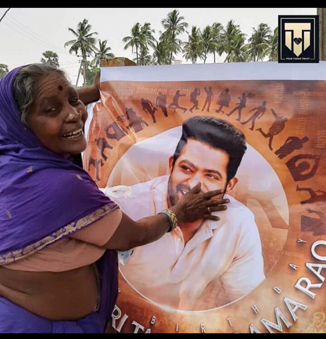 Vassutarak9999's tweet photo. Abhimananiki Age tho sambandam undadau @tarak9999 ❤

#HappyBirthdayNTR https://t.co/0rWfVyvCfM