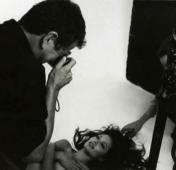 jolievibe's tweet photo. "She always surprises me with what she is doing. Acting, directing, raising children, etc. etc! And always looking great and giving great energy." -Mario Testino (photographer) https://t.co/SIY1PIcb1i