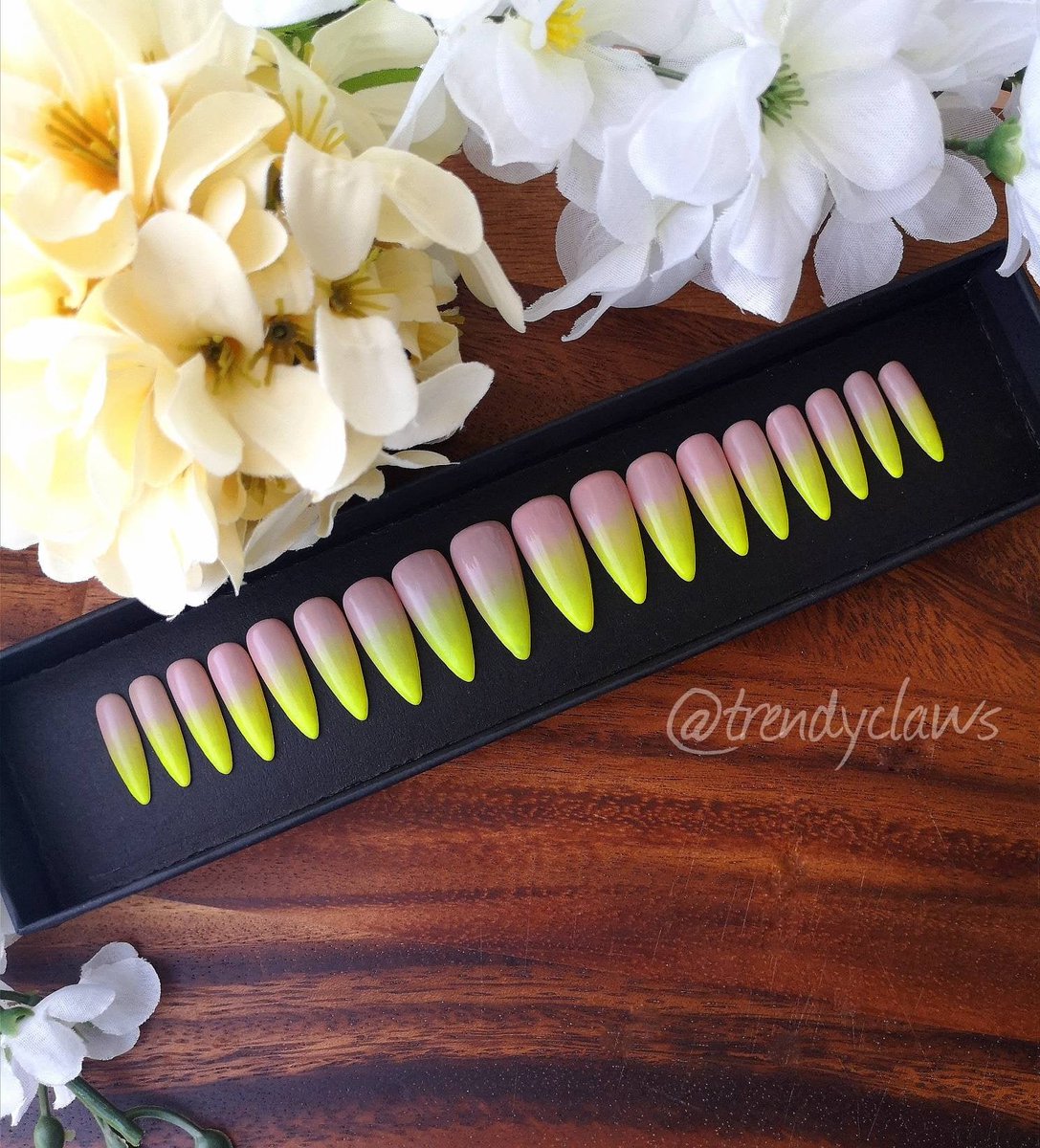 Excited to share the latest addition to my #etsyshop: Neon Yellow Nude Ombre Summer Long Almond Stiletto - Custom Press On Nail Set #etsy #etsyseller #etsystore #epiconetsy #ombrefade #stilettonails #almondnails #neonnails #ombrenails #summernails etsy.me/2Xb9uvW