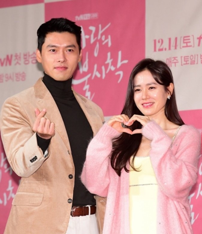 china’s streaming website for the south korean drama crashed on the night it aired the final episode due to the enormous number of users + the hashtag for its final episode earned over 460 million views