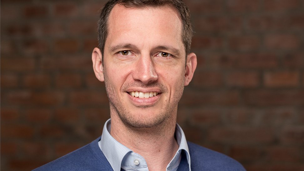 Was ist anspruchsvoller zu programmieren: ein autonomes Fahrzeug🚗oder ein #Haushaltsroboter🤖? Unser CEO, Harold Artés, blickt in der aktuellen #FFG Success-Story in die Zukunft der Haushaltsrobotik. > bit.ly/36759hx
#Robotik #Smarthome #Innovationen #Forschung