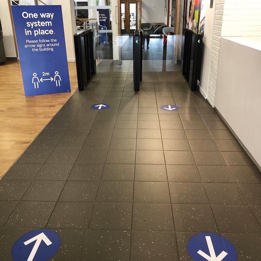 GardnersUK's tweet photo. 12 receptions, 8 restaurants, 11,771 desks, 23,473 floor graphics. These are the numbers behind @tesco’s recent head office #print installations to ensure team safety on their return to the office. We are proud to offer our support. #socialdistancing https://t.co/Y5gIPU2tEU