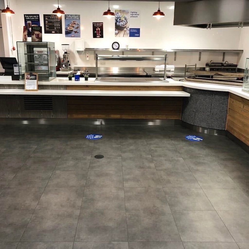 GardnersUK's tweet photo. 12 receptions, 8 restaurants, 11,771 desks, 23,473 floor graphics. These are the numbers behind @tesco’s recent head office #print installations to ensure team safety on their return to the office. We are proud to offer our support. #socialdistancing https://t.co/Y5gIPU2tEU