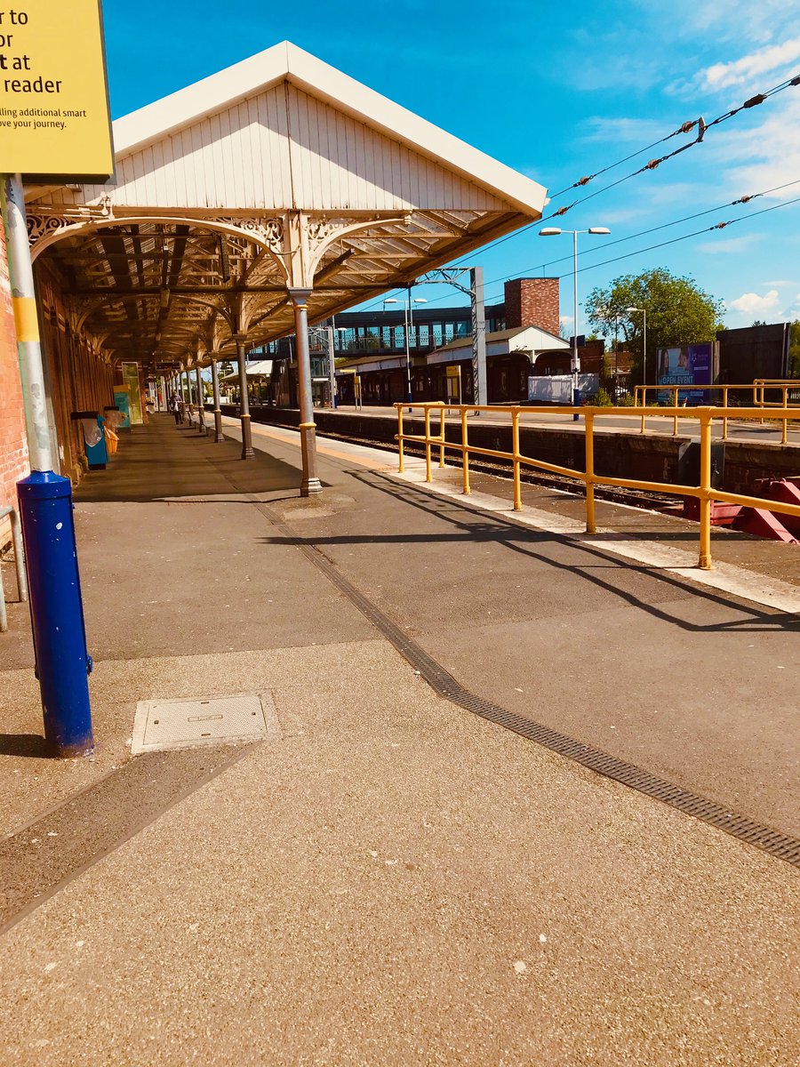 GMPTrafford's tweet photo. Scorchio today!! 🍦🌞👮
Stay safe and continue to follow the Government advice: https://t.co/a2kqkocpHI https://t.co/cyI3uJmkQ8