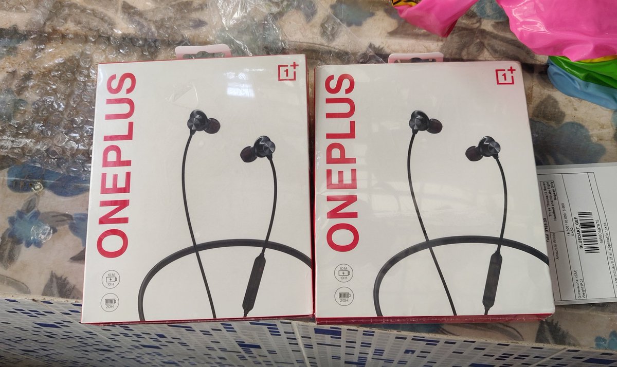 Iamazing_AR's tweet photo. Just received #oneplusWirelessZ, thanks @OnePlus_IN for quick delivery.
It was amazing in sould and build quality. Superb. You are rocking @oneplus . #oneplus https://t.co/M8nzKZYos3