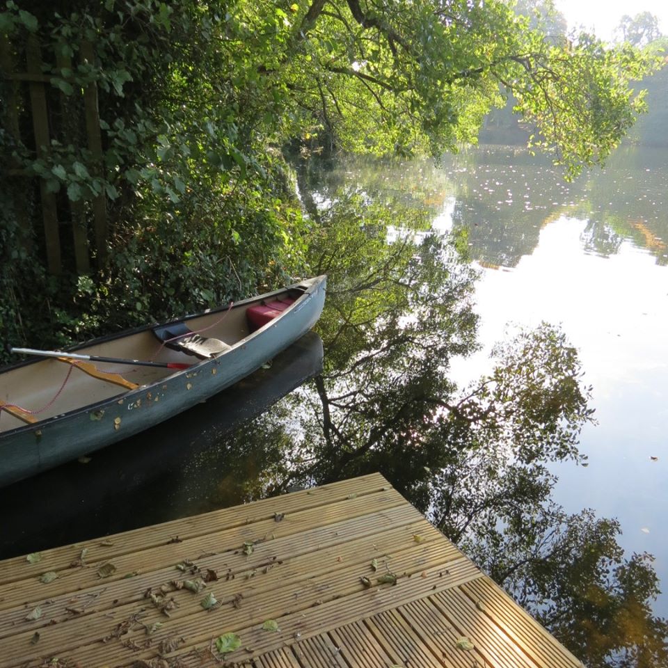 BictonCollege's tweet photo. The Bicton College lake maybe quiet at the moment with no students but it is certainly busy with wildlife. The humans will return soon enough for some canoeing action. We are still taking applications for Sept - https://t.co/W9TIEEFL3g #careers #education #devontogether 🦆🦆 https://t.co/lsIBPTBrlp