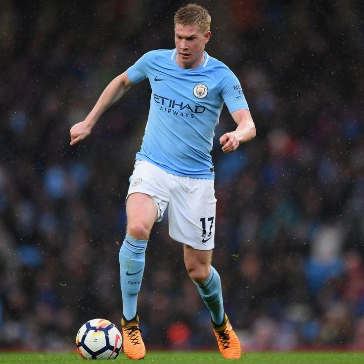 played their best football in Guardiola’s first season with De Bruyne and David Silva paired in midfield. However, with a lack of full-backs, Guardiola was forced to move De Bruyne around in different positions and systems: he played several games on the wing, even as a false...