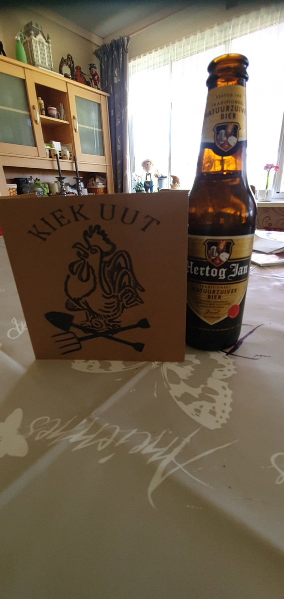 Ik zou morgen eigenlijk met een vriendin naar #Lochem gaan, krijg ik van Creacora dit leuke kaartje #høken #normaal