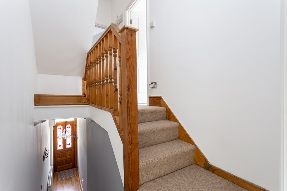 TheydonProperty's tweet photo. For Sale 🏡 Offered chain free is this stunning two bedroom maisonette located in Leytonstone, more info 👇
https://t.co/tY0zx5Mn6F #Leytonstone #property https://t.co/2kCBOC1pI5