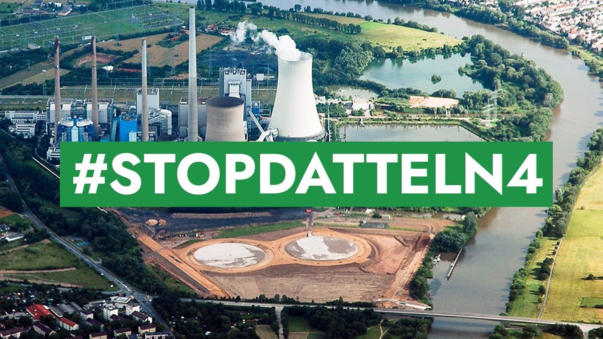 linusdolder's tweet photo. Als ob man sich nicht schon genug ins letzte Jh versetzt fühlte, wenn statt über Verkehrs-&amp; Energiewende wieder über Milliarden für Verbrenner und Airlines geredet wird, will die Breg mit #StopDatteln4 wirklich ein neues #Kohlekraftwerk and Netz gehen lassen und 1.5° adieu sagen. https://t.co/267A2axJDu