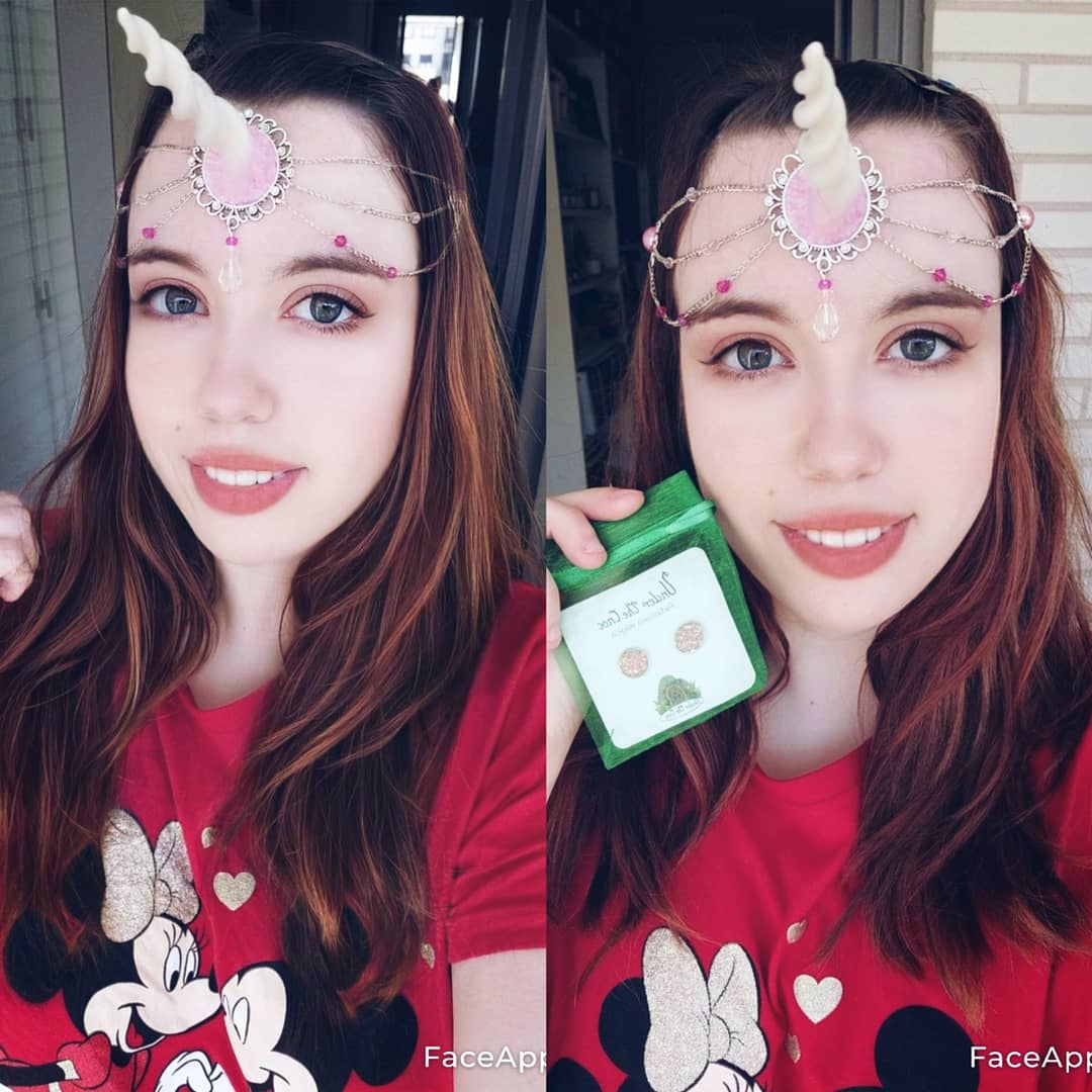 SoraHeartphilia's tweet photo. ❤❤❤ Buenos días 🥰 hoy me han llegado 3 paquetes más y entre ellos está esta preciosidad de tiara de unicornio hecha por una mujer maravillosa y que crea magia con sus manos 💋 la segunda foto es otro cuerno que compré hace tiempo en un evento también hecho por ella ❤ https://t.co/ljUFjfWi0l