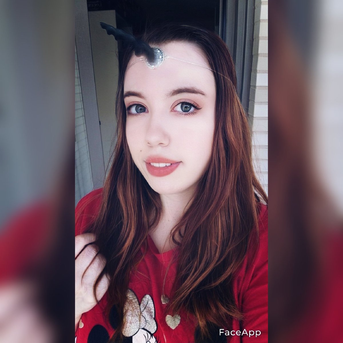 SoraHeartphilia's tweet photo. ❤❤❤ Buenos días 🥰 hoy me han llegado 3 paquetes más y entre ellos está esta preciosidad de tiara de unicornio hecha por una mujer maravillosa y que crea magia con sus manos 💋 la segunda foto es otro cuerno que compré hace tiempo en un evento también hecho por ella ❤ https://t.co/ljUFjfWi0l