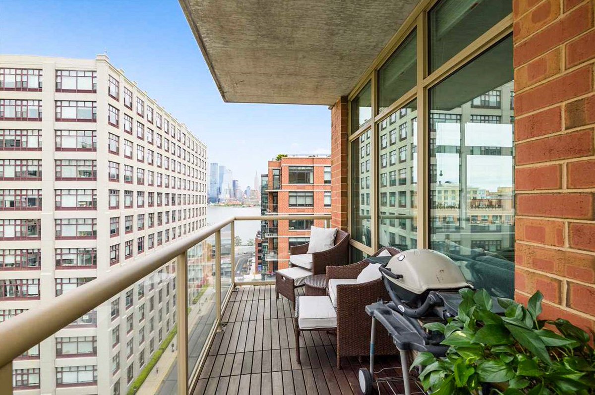 TotallyHoboken's tweet photo. Just listed! 1450 Washington St #1107, Hoboken - Spacious &amp; bright corner 2bd/2ba + balcony w/direct NYC and Hudson River views.
• 24-Hour Doorman
• Private Gym
• Weekday PATH Shuttle
• Rooftop Pool &amp; Lounge
• Children’s Playroom
https://t.co/jKBvW84xof https://t.co/DBipIYBwfi