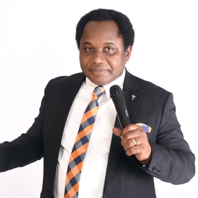 pwanpro's tweet photo. *Celebrating A Great Man Of Honor*
DR. MARC AUSTIN O, CHAIRMAN OF PWANGROUP.
A man with a very large heart. You are a motivator, a generator and a blessing to mankind. May the Good God continue to bless you. Many happy returns Mr Empowerment.
🥂
#pwanpro #pwanhomes #pwangroup https://t.co/qEhW1ewpI2
