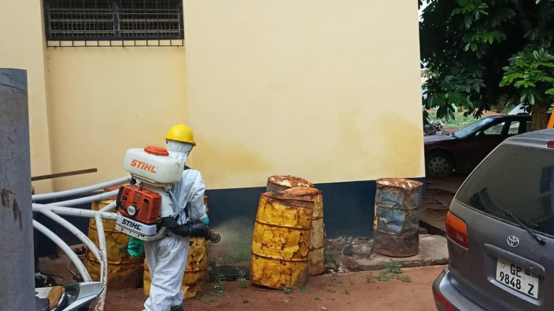 adarkus3737's tweet photo. Fumigation and Disinfection exercise at Tafo Pankrono Divisional / District office. #Zoomlion @ZoomlionLtd @Ghanapolice2 https://t.co/vlrP7P5Yfn