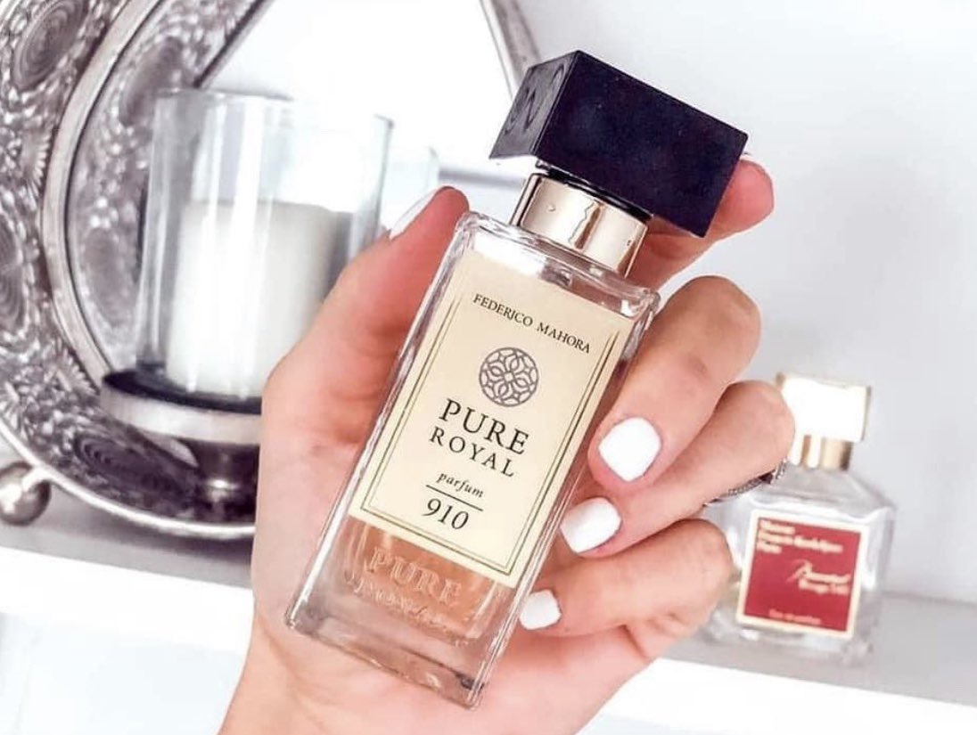 EllieBartlettxx's tweet photo. This has been my best seller by far 😍 what an insane week already!!
.
.
#fmworld #perfume #aftershave #perfumeaddiction #photooftheday #nextpromotion #insaneweek #smallbusiness #love #bestseller #smellgood #selflove #savemoney #smellamazing #london #swaptofm #designerinspired https://t.co/Dh7ZoLbAe0