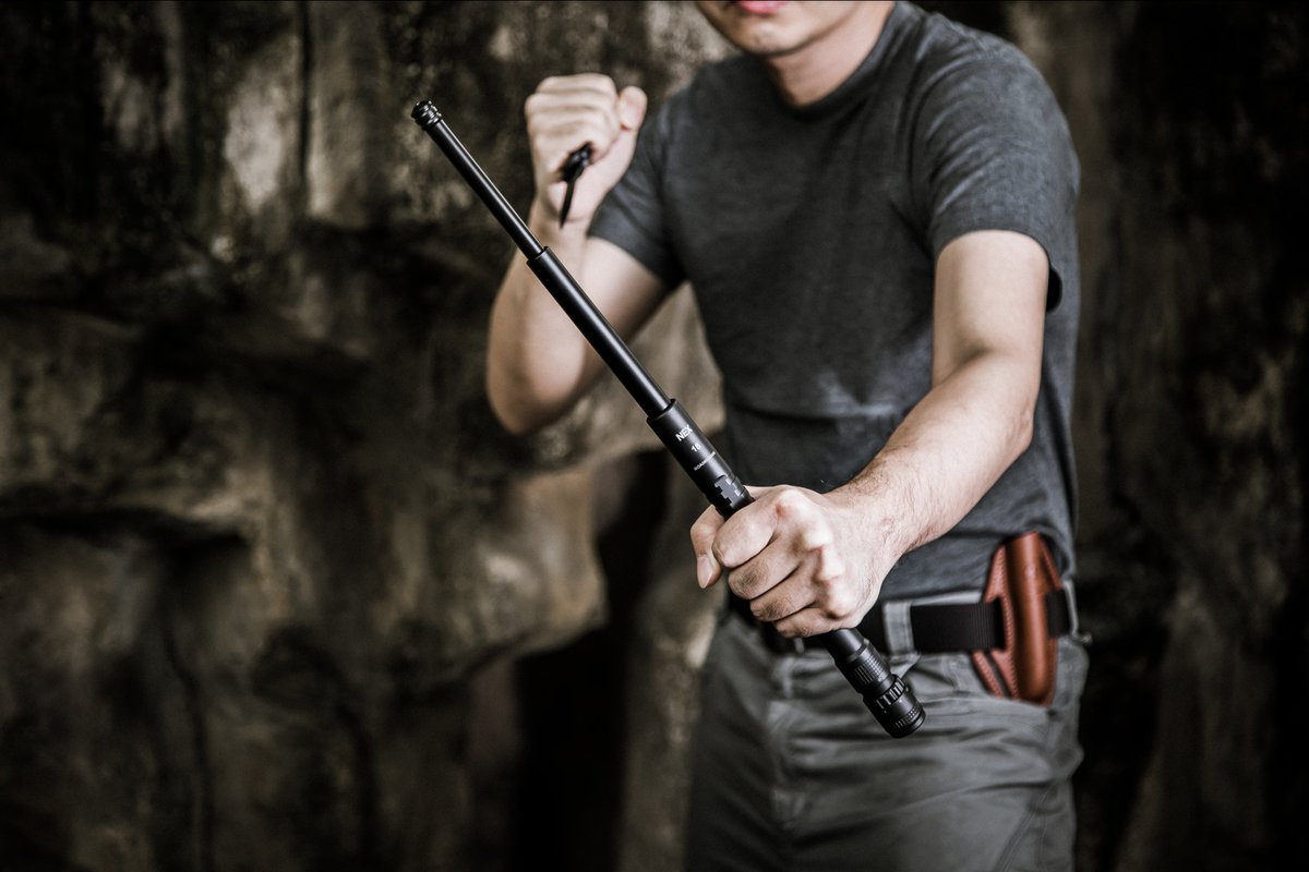 nextorchlight's tweet photo. Powerful #combination of #Baton and #flashlight
More>>>https://t.co/L84mKyNx2G
#Nextorch #nextorchflashlight #NEX #truncheon #NEXLOCK #lawenforcement #duty #plainclothes #military #police #selfdefense #glassbreaker #EDC #tools #gears #holster #emergency #rescue #safety #newlaunch https://t.co/HfOkEqXlmA