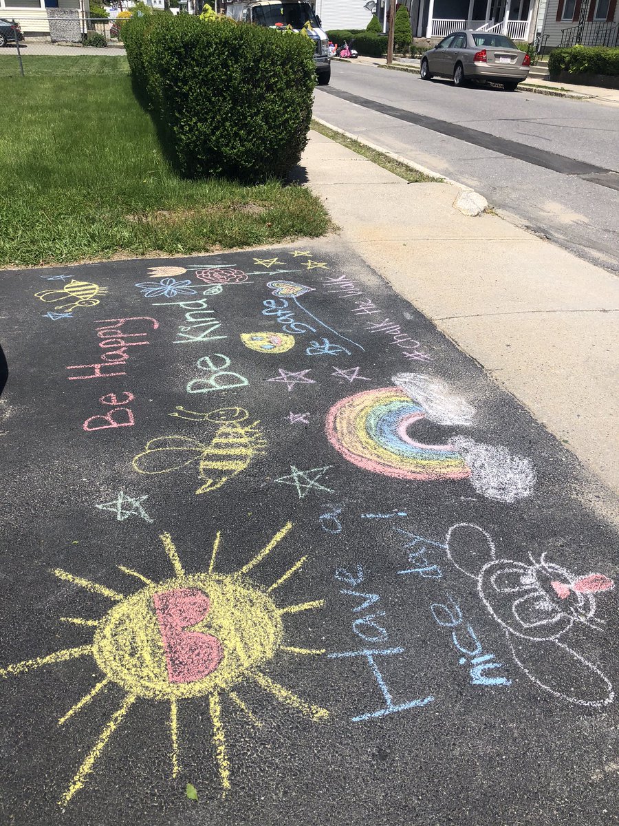 JessicaJean411's tweet photo. Chalk the Walk #chalkthewalkmilford #BeWes #BeMes #chalkthewalk @WoodlandMilford @milfordmemorial @MilfordSchools @PTO_Woodland @PtoMemorial https://t.co/f53RlEDFcv