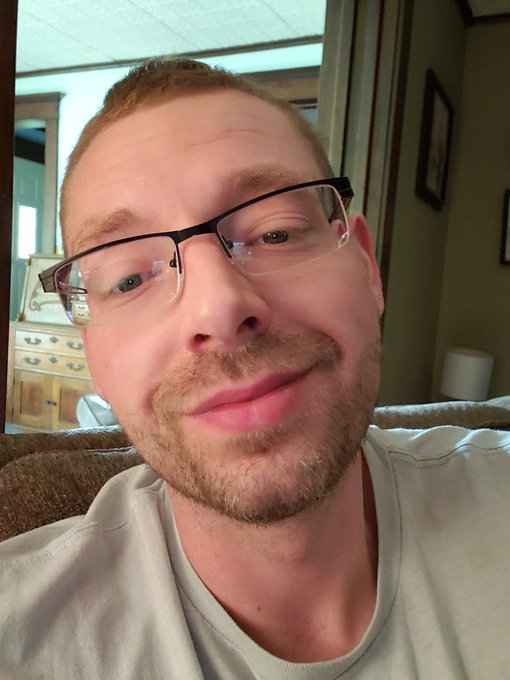 I really wish I wouldn't have shaved my #beard... https://t.co/0ifAQP4Zrg<a href="/tag/beard"class="tags">#beard</a>