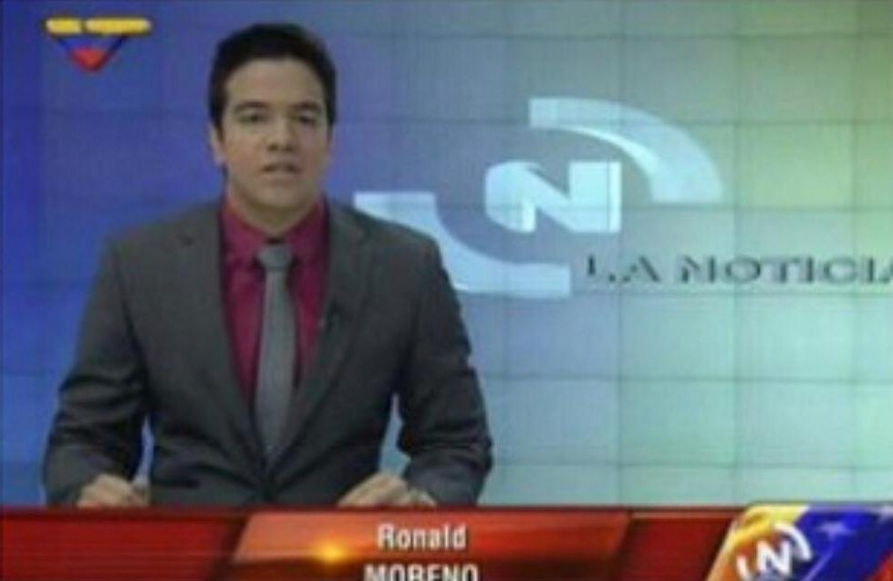 jesusmedinae's tweet photo. Ronald Moreno de VTV para Univision en los Estados Unidos y entonces dónde queda el socialismo que pregonaba y defendía? https://t.co/87FNuXBJum