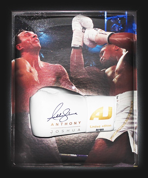 CRUK_SEast's tweet photo. Don't miss out on the chance to own an @anthonyfjoshua signed glove and help raise vital funds for @CR_UK at the same time. https://t.co/dLPEtGlyEV https://t.co/MqXtZP2VkC