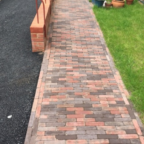 keburgardens's tweet photo. Research has shown that having a parking space adds value to your home.
We're now stocking @wienerbergeruk brick pavers. Perfect for driveways! π
Made of sustainably extracted clay, easy to install and highly durable.
https://t.co/B1rDuZGd4d
#paving https://t.co/Ts0gHGBPyi